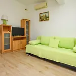 Branko Apartment Razanj