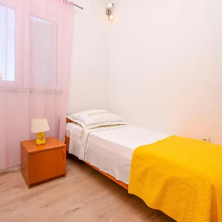 Branko Apartment Razanj